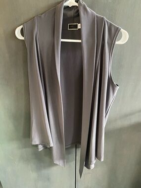 Sympli Sleeveless Open Front Drape Vest in Gray
